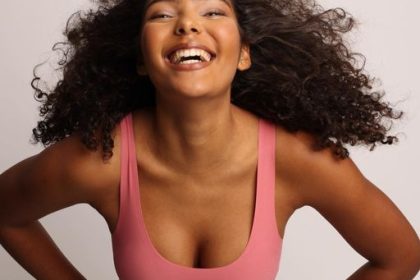 Holiday Season's Fashion— 4 Sports Bra Boosts Your Confidence